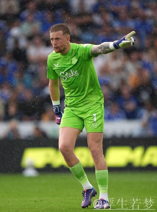 近四赛季皮克福德第3次荣膺月度最佳扑救，追平奥纳纳同期纪录